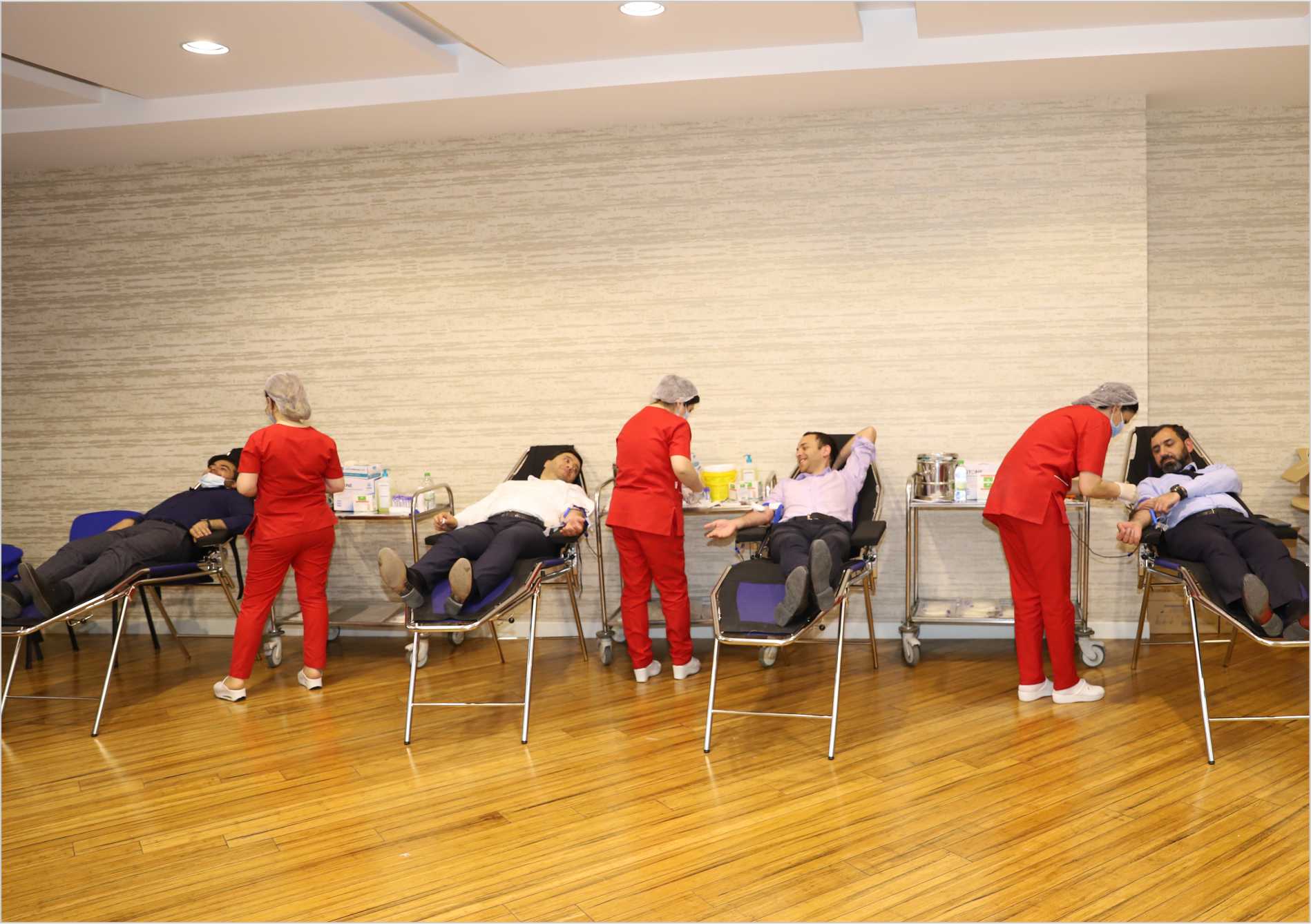 Avrora Qrup əməkdaşları talassemiyalı uşaqlara qan verib