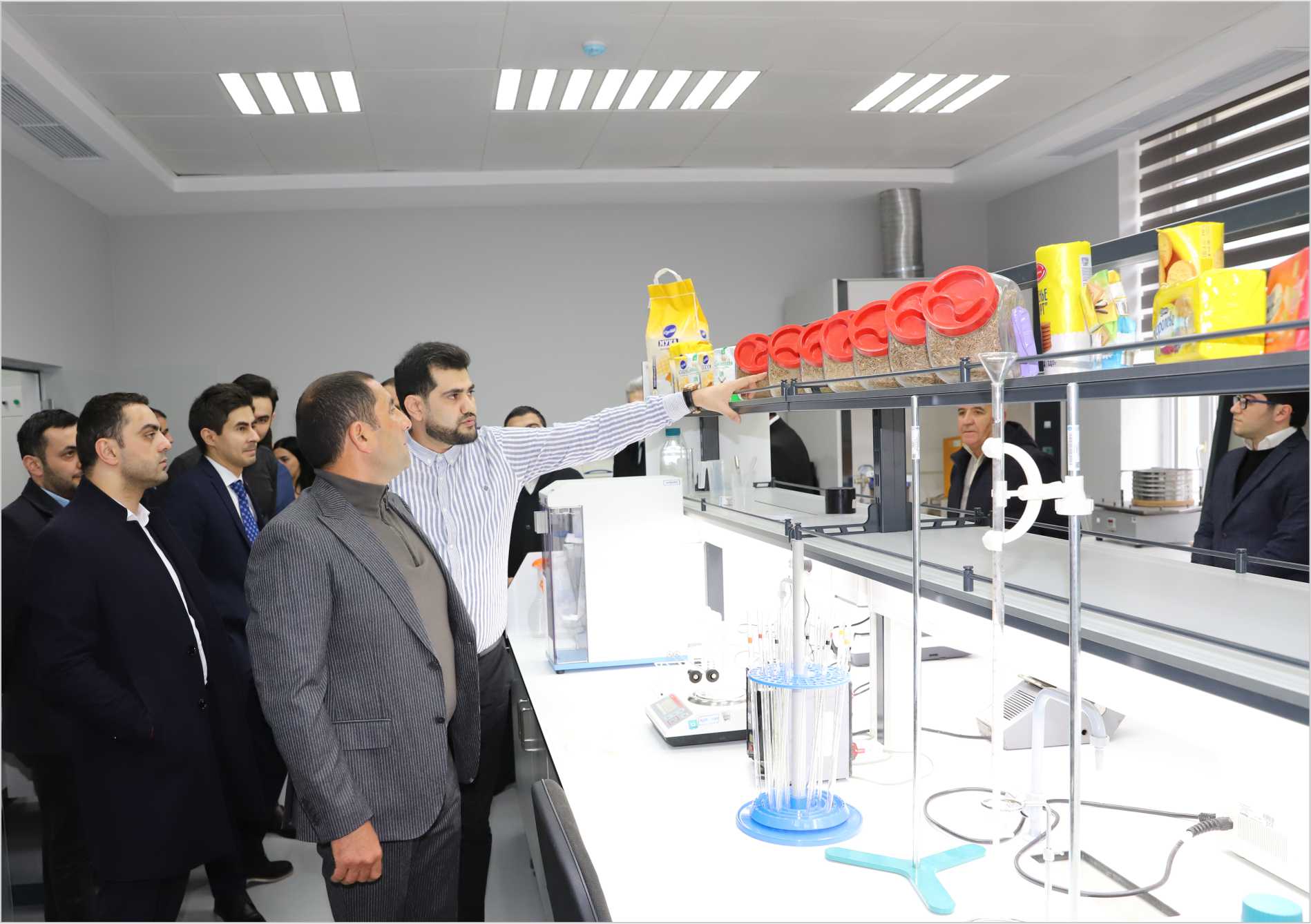 Avrora Qrup ən son avadanlıqlarla təchiz edilmiş laboratoriyasının açılışını edib